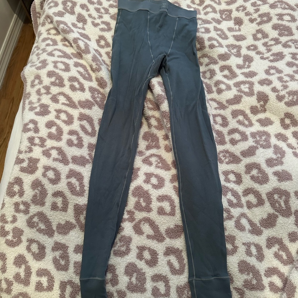 Skims leggings